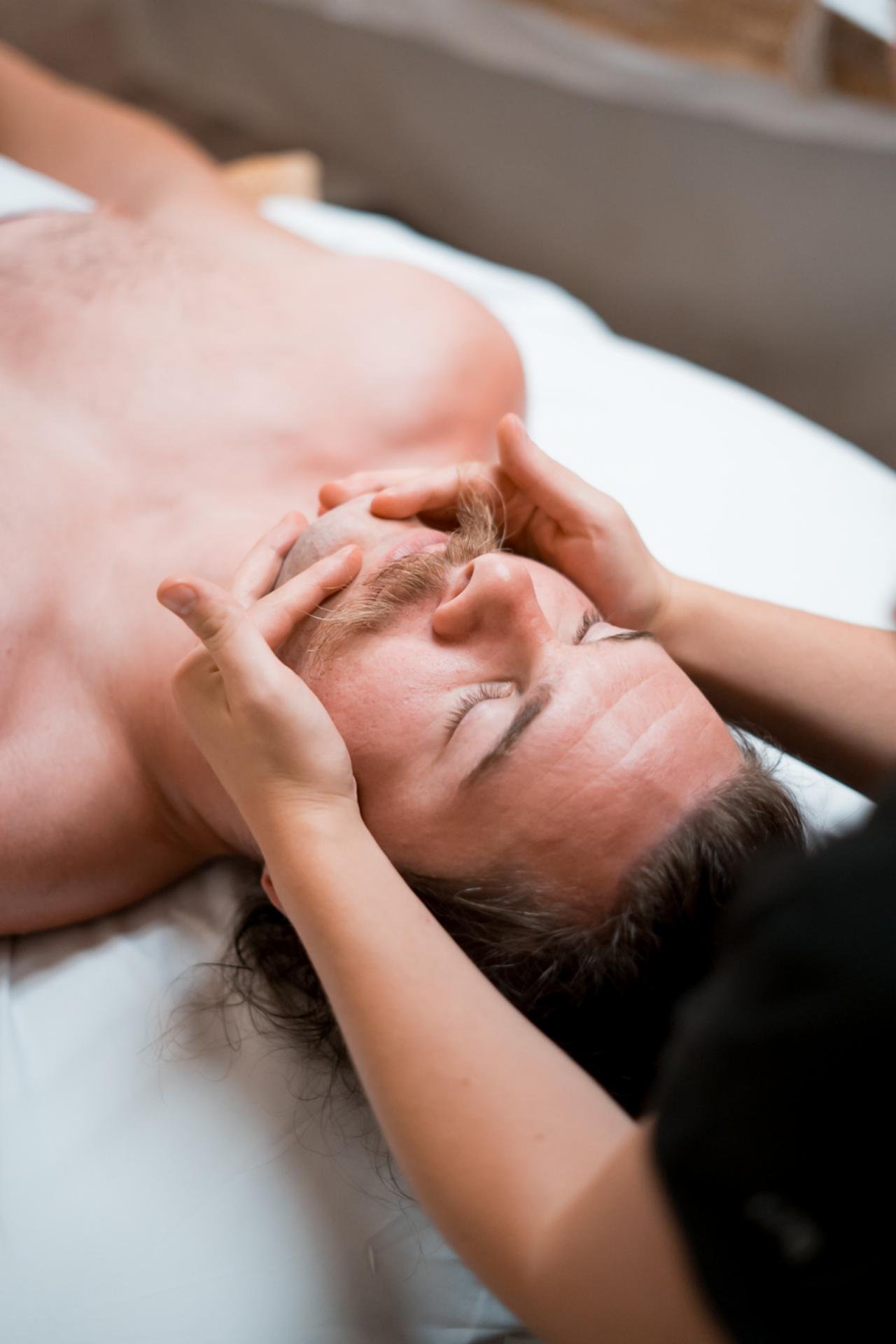 Experience the best massage spa at Zend Out Massage Spa Denver CO 2